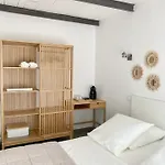 Independante Avec Terrasse Privee Et Piscine 4*