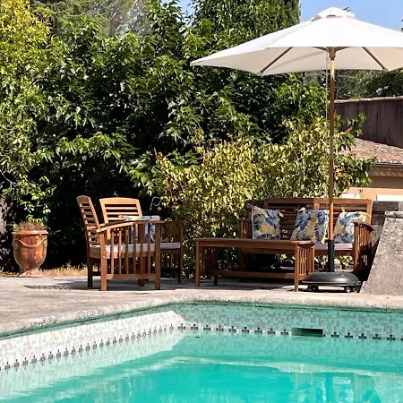 Pensionat Independante Avec Terrasse Privee Et Piscine 4*