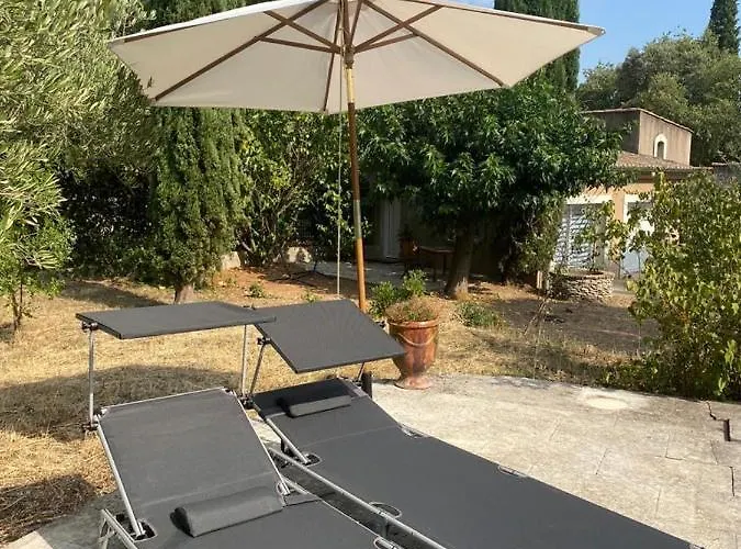 Independante Avec Terrasse Privee Et Piscine 4* Nîmes